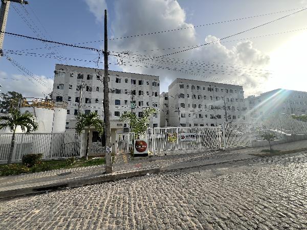 Vende-se em Recife-PE  apto, 45.15 de área total, 40.79 de área privativa,  2_qto(s), WC, 1_sala(s), cozinha, 1_vaga(s) de garagem.