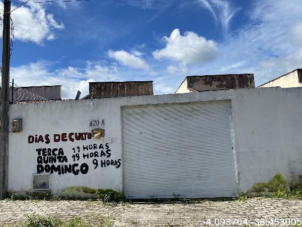 Vende-se em Horizonte-CE  Casa, 64.49 de área total, 64.49 de área privativa, 150.65 de área do terreno,  2_qto(s), a.serv, WC, 1_sala(s), cozinha, 1_vaga(s) de garagem.
