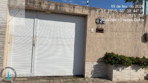 Vende-se em Maracanau-CE  Casa, 90.45 de área total, 90.45 de área privativa, 192.50 de área do terreno,  3_qto(s), a.serv, WC, 1_sala(s), cozinha.
