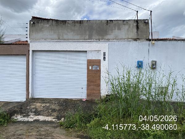 Vende-se em Horizonte-CE  Casa, 74.32 de área total, 74.32 de área privativa, 118.91 de área do terreno,  2_qto(s), a.serv, WC, 1_sala(s), cozinha.