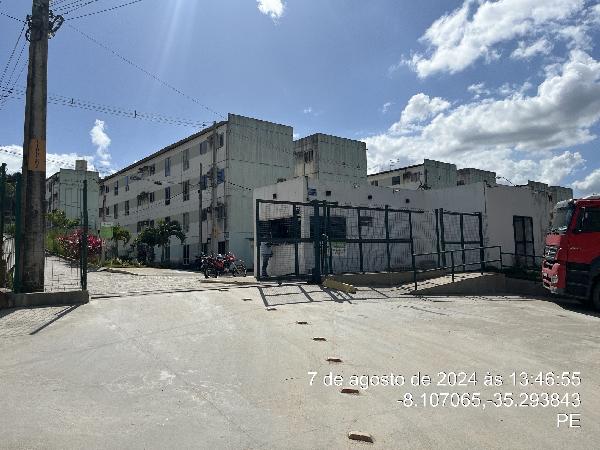 Vende-se em Vitoria De Santo Antao-PE  apto, 57.85 de área total, 50.56 de área privativa,  3_qto(s), a.serv, WC, 1_sala(s), cozinha.