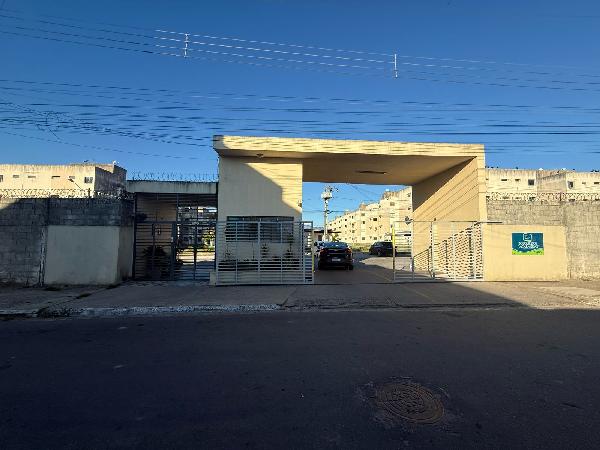 Vende-se em Maceio-AL  apto, 131.67 de área total, 42.42 de área privativa,  2_qto(s), a.serv, WC, 1_sala(s), cozinha, 1_vaga(s) de garagem.