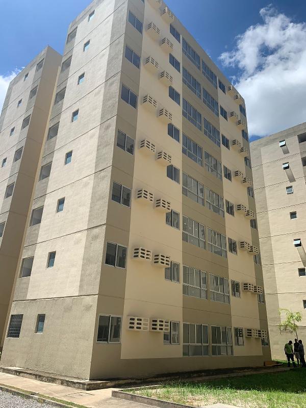Vende-se em Sao Lourenco Da Mata-PE  apto, 67.24 de área total, 48.75 de área privativa,  2_qto(s), a.serv, WC, 1_sala(s), cozinha, 1_vaga(s) de garagem.