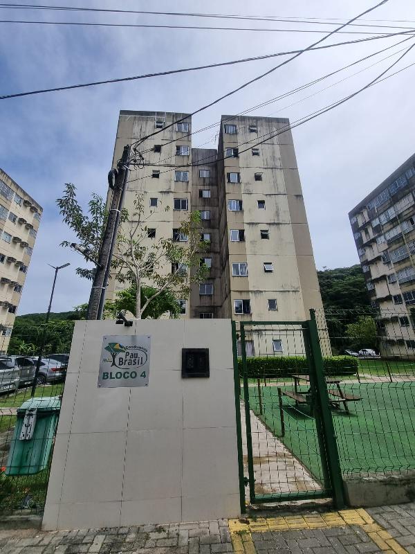 Vende-se em Sao Lourenco Da Mata-PE  apto, 67.71 de área total, 49.12 de área privativa,  2_qto(s), a.serv, WC, 1_sala(s), cozinha, 1_vaga(s) de garagem.