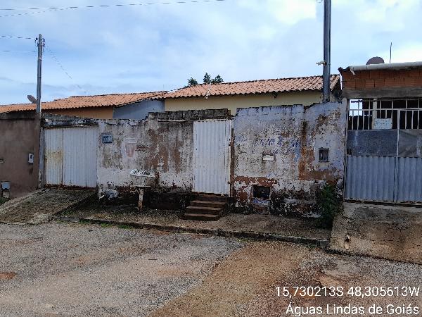 Vende-se em Aguas Lindas De Goias-GO  Casa, 56.17 de área privativa, 300.00 de área do terreno.