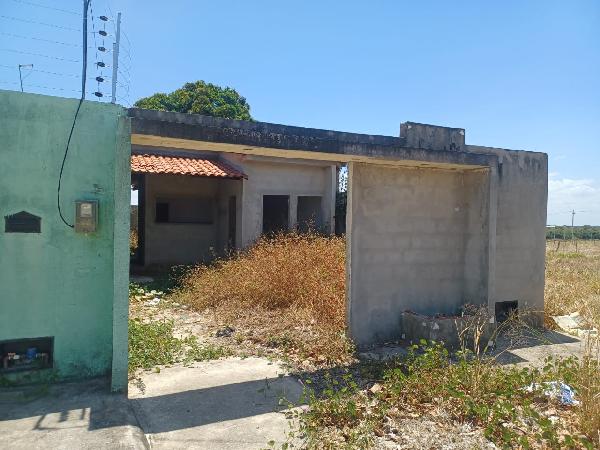 Vende-se em Pindoretama-CE  Casa, 81.78 de área privativa, 150.00 de área do terreno,  2_qto(s), varanda, a.serv, WC, 1_sala(s), cozinha, 2_vaga(s) de garagem.