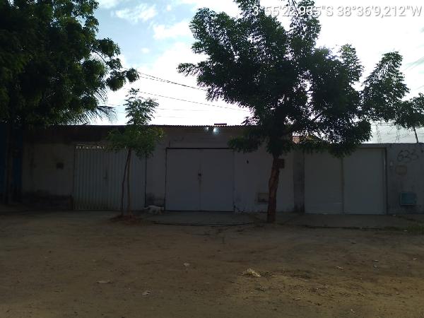 Vende-se em Pacatuba-CE  Casa, 70.00 de área total, 70.00 de área privativa, 75.20 de área do terreno,  1_qto(s), WC, 1_sala(s), cozinha.