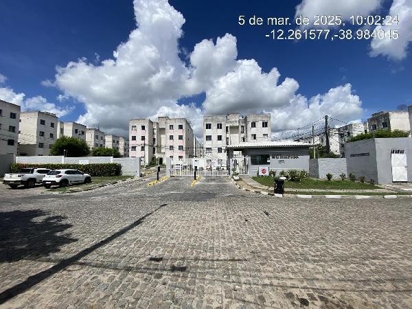Vende-se em Feira De Santana-BA  apto, 67.56 de área total, 43.62 de área privativa,  2_qto(s), a.serv, WC, 1_sala(s), cozinha.