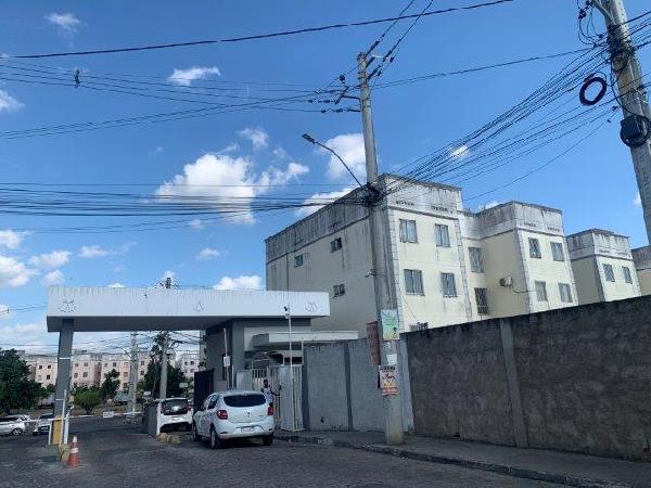 Vende-se em Feira De Santana-BA  apto, 36.40 de área privativa,  2_qto(s), a.serv, WC, 1_sala(s), cozinha.