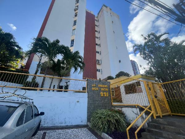Vende-se em Salvador-BA  apto, 142.99 de área total, 81.27 de área privativa,  3_qto(s), varanda, a.serv, WC, WC Emp, 1_sala(s), DCE, cozinha, 2_vaga(s) de garagem.