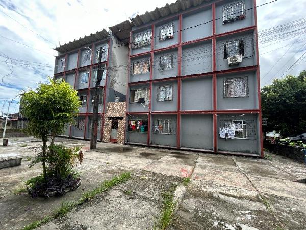 Vende-se em Salvador-BA  apto, 49.96 de área privativa,  2_qto(s), WC, 1_sala(s), cozinha.