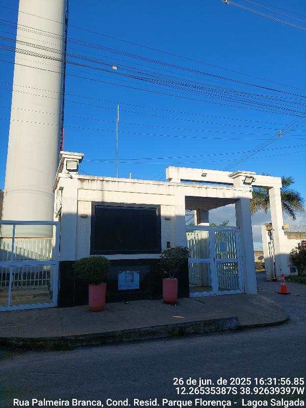 Vende-se em Feira De Santana-BA  apto, 44.33 de área total, 44.33 de área privativa,  2_qto(s), a.serv, WC, 1_sala(s), cozinha, 1_vaga(s) de garagem.