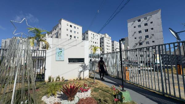 Vende-se em Salvador-BA  apto, 65.20 de área total, 41.88 de área privativa,  2_qto(s), WC, 1_sala(s), cozinha.