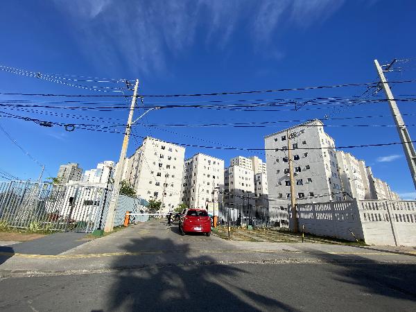 Vende-se em Salvador-BA  apto, 64.49 de área total, 39.60 de área privativa,  2_qto(s), WC, 1_sala(s), cozinha, 1_vaga(s) de garagem.