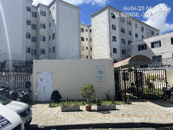Vende-se em Salvador-BA  apto, 40.53 de área privativa,  2_qto(s), a.serv, WC, 1_sala(s), cozinha.