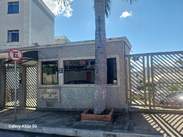 Vende-se em Betim-MG  apto, 52.81 de área total, 42.46 de área privativa,  2_qto(s), a.serv, WC, 1_sala(s), cozinha, 1_vaga(s) de garagem.
