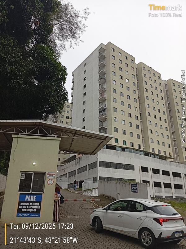 Vende-se em Juiz De Fora-MG  apto, 50.00 de área total, 76.96 de área privativa,  2_qto(s), WC, 1_sala(s), cozinha, 1_vaga(s) de garagem.