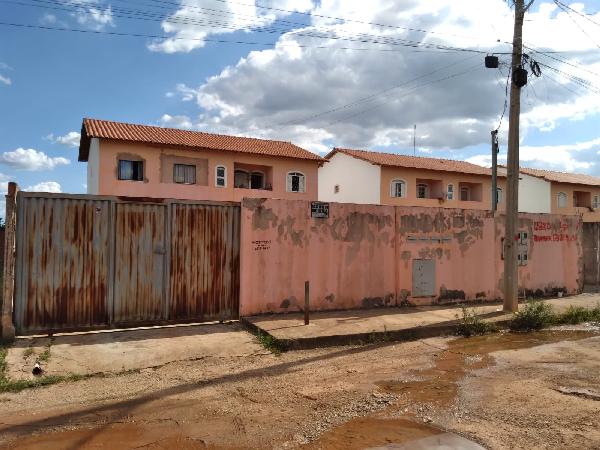 Vende-se em Aguas Lindas De Goias-GO  apto, 63.73 de área privativa,  2_qto(s), a.serv, WC, 1_sala(s), sacada, cozinha, 1_vaga(s) de garagem.