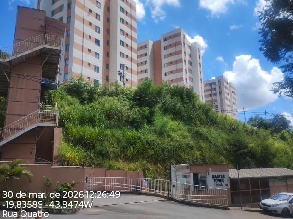Vende-se em Sabara-MG  apto, 158.87 de área total, 55.70 de área privativa,  2_qto(s), a.serv, WC, 1_sala(s), cozinha, 1_vaga(s) de garagem.