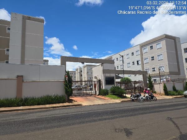 Vende-se em Uberaba-MG  apto, 58.19 de área total, 39.30 de área privativa,  2_qto(s), a.serv, WC, 1_sala(s), cozinha, 1_vaga(s) de garagem.