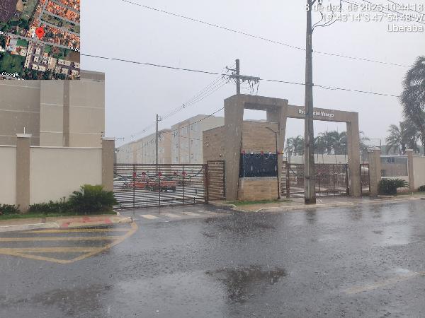 Vende-se em Uberaba-MG  apto, 78.07 de área total, 39.30 de área privativa,  2_qto(s), WC, 1_sala(s), cozinha, 1_vaga(s) de garagem.