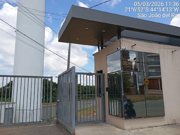 Vende-se em Sao Joao Del Rei-MG  apto, 80.36 de área total, 42.90 de área privativa,  2_qto(s), a.serv, WC, 1_sala(s), cozinha.