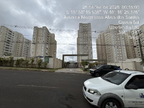 Vende-se em Uberlandia-MG  apto, 75.70 de área total, 40.44 de área privativa,  2_qto(s), WC, 1_sala(s), cozinha, 1_vaga(s) de garagem.