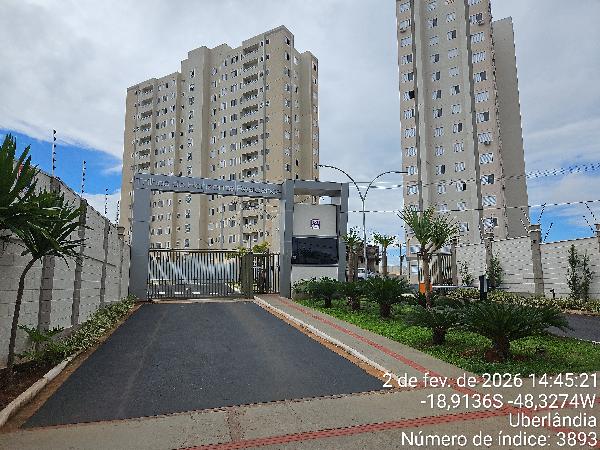 Vende-se em Uberlandia-MG  apto, 87.29 de área total, 48.06 de área privativa,  2_qto(s), WC, 1_sala(s), cozinha, 1_vaga(s) de garagem.