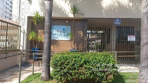 Vende-se em Uberlandia-MG  apto, 81.60 de área total, 44.75 de área privativa,  2_qto(s), WC, 1_sala(s), cozinha, 1_vaga(s) de garagem.