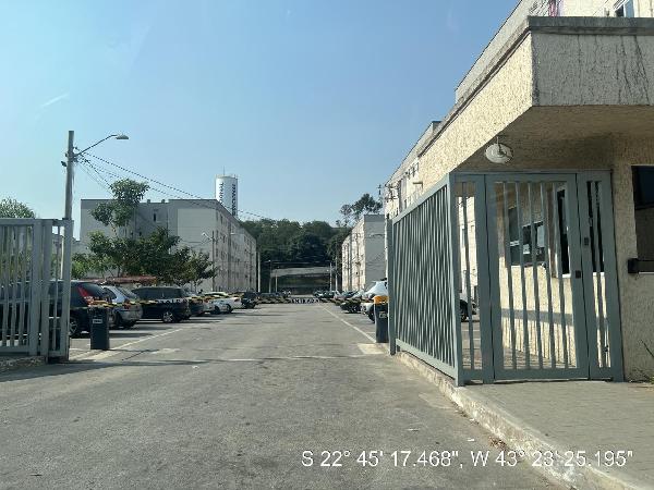 Vende-se em Belford Roxo-RJ  apto, 43.29 de área privativa,  2_qto(s), WC, 1_sala(s), cozinha.
