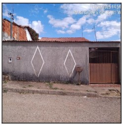 Vende-se em Aguas Lindas De Goias-GO  Casa, 73.80 de área privativa, 252.30 de área do terreno,  3_qto(s), varanda, a.serv, WC, 1_sala(s), cozinha.