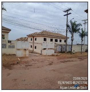 Vende-se em Aguas Lindas De Goias-GO  Casa, 63.00 de área privativa, 89.28 de área do terreno,  2_qto(s), WC, 1_sala(s), cozinha.