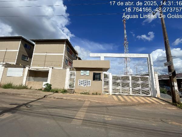 Vende-se em Aguas Lindas De Goias-GO  apto, 56.02 de área total, 56.02 de área privativa,  2_qto(s), a.serv, WC, 1_sala(s), cozinha, 1_vaga(s) de garagem.