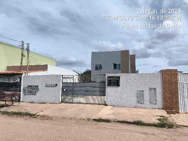 Vende-se em Aguas Lindas De Goias-GO  apto, 61.54 de área privativa,  2_qto(s), a.serv, WC, 1_sala(s), cozinha, 1_vaga(s) de garagem.