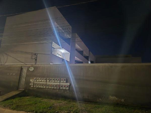 Vende-se em Aguas Lindas De Goias-GO  apto, 98.97 de área total, 59.50 de área privativa,  2_qto(s), a.serv, WC, 1_sala(s), cozinha, 1_vaga(s) de garagem.