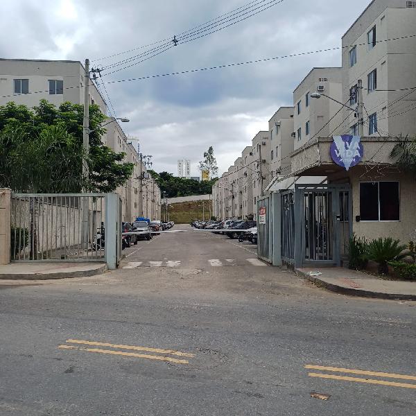 Vende-se em Belford Roxo-RJ  apto, 78.27 de área total, 43.29 de área privativa,  2_qto(s), WC, 1_sala(s), cozinha, 1_vaga(s) de garagem.