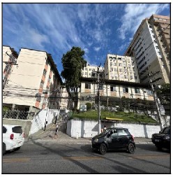 Vende-se em Niteroi-RJ  apto, 40.00 de área privativa,  2_qto(s), a.serv, WC, 1_sala(s), cozinha.