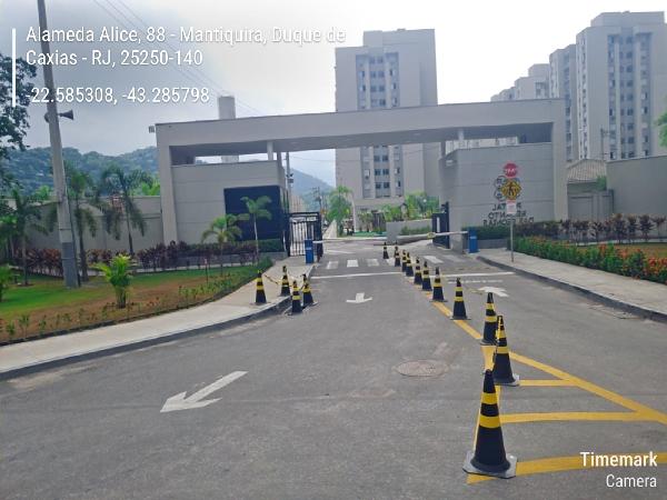 Vende-se em Duque De Caxias-RJ  apto, 107.54 de área total, 47.67 de área privativa,  2_qto(s), WC, 1_sala(s), cozinha.