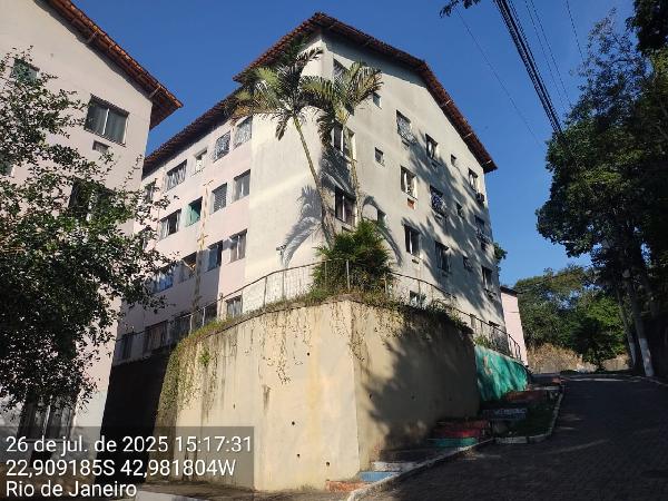 Vende-se em Niteroi-RJ  apto, 58.00 de área total, 47.96 de área privativa,  2_qto(s), a.serv, WC, 1_sala(s), cozinha.