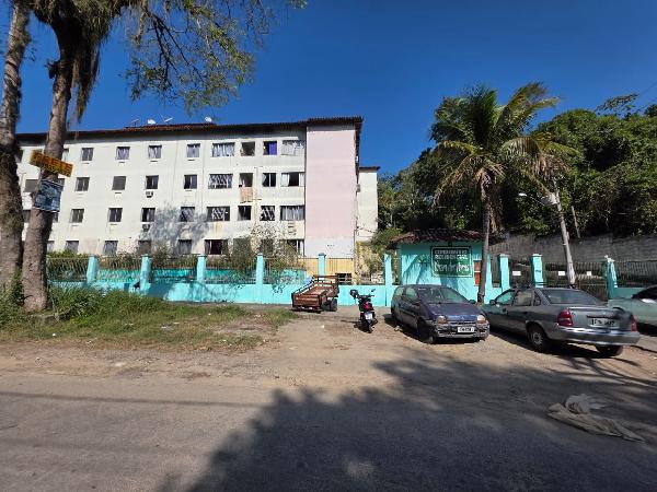Vende-se em Niteroi-RJ  apto, 55.00 de área total, 55.00 de área privativa,  2_qto(s), a.serv, WC, 1_sala(s), cozinha.
