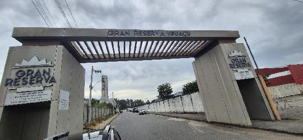 Vende-se em Nova Iguacu-RJ  apto, 65.10 de área total, 45.27 de área privativa, 0.00 de área do terreno.