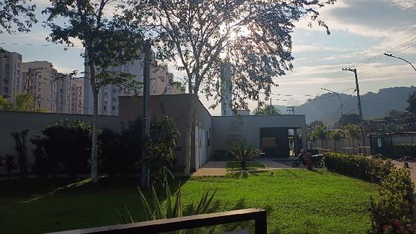 Vende-se em Duque De Caxias-RJ  apto, 112.54 de área total, 46.57 de área privativa, 0.00 de área do terreno.