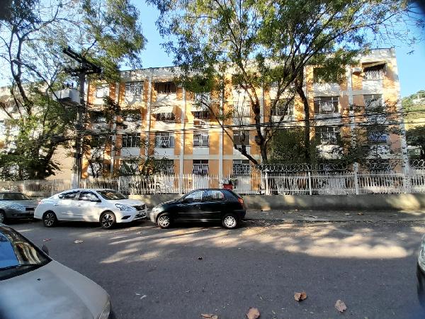Vende-se em Niteroi-RJ  apto, 65.00 de área privativa,  2_qto(s), WC, 1_sala(s), cozinha, 1_vaga(s) de garagem.