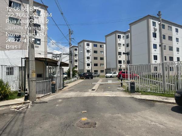Vende-se em Nova Iguacu-RJ  apto, 77.32 de área total, 43.30 de área privativa,  2_qto(s), a.serv, WC, 1_sala(s), cozinha, 1_vaga(s) de garagem.