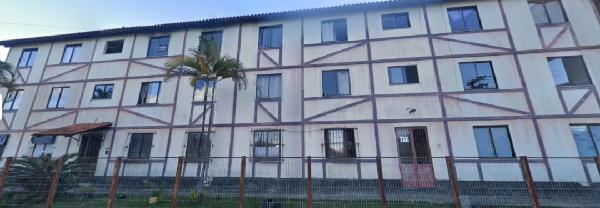 Vende-se em Nova Friburgo-RJ  apto, 43.50 de área total, 43.50 de área privativa,  2_qto(s), a.serv, WC, 1_sala(s), cozinha.