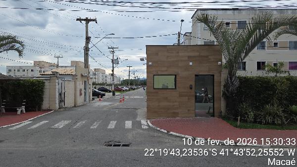 Vende-se em Macae-RJ  apto, 51.52 de área total, 44.50 de área privativa,  2_qto(s), WC, 1_sala(s), cozinha, 1_vaga(s) de garagem.