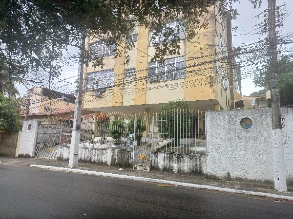 Vende-se em Niteroi-RJ  apto, 69.00 de área total, 69.00 de área privativa,  2_qto(s), a.serv, WC, WC Emp, 1_sala(s), DCE, cozinha.