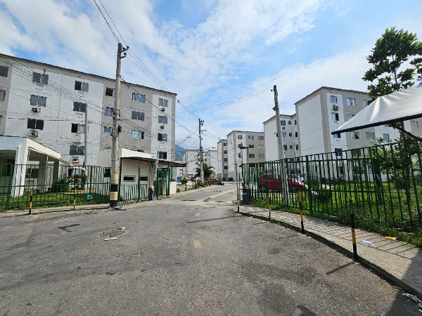 Vende-se em Nova Iguacu-RJ  apto, 77.32 de área total, 47.81 de área privativa, 77.32 de área do terreno,  2_qto(s), WC, 1_sala(s), cozinha.