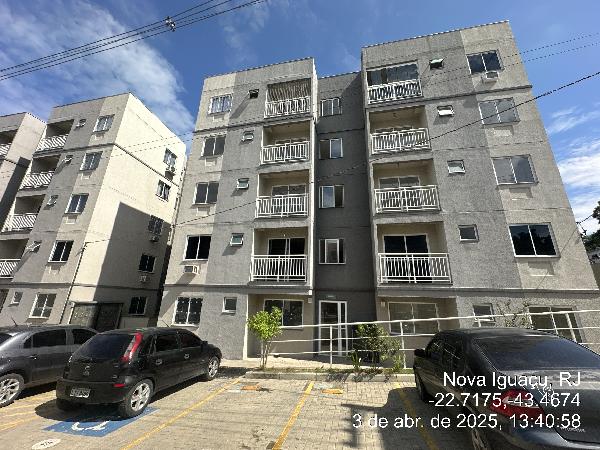 Vende-se em Nova Iguacu-RJ  apto, 61.39 de área total, 42.61 de área privativa,  2_qto(s), 1_sala(s), cozinha.