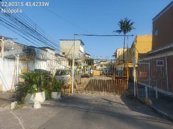 Vende-se em Nilopolis-RJ  apto, 95.07 de área privativa,  3_qto(s), a.serv, WC, 1_sala(s), cozinha.